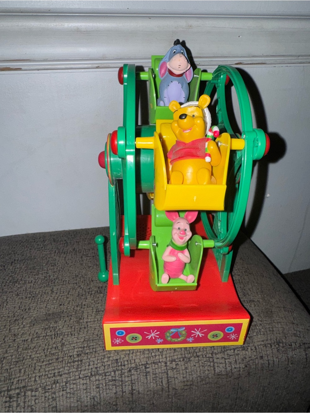 Disney Green and Yellow Winnie the Pooh Ferris Wheel musical Xmas - Picture 2 of 5